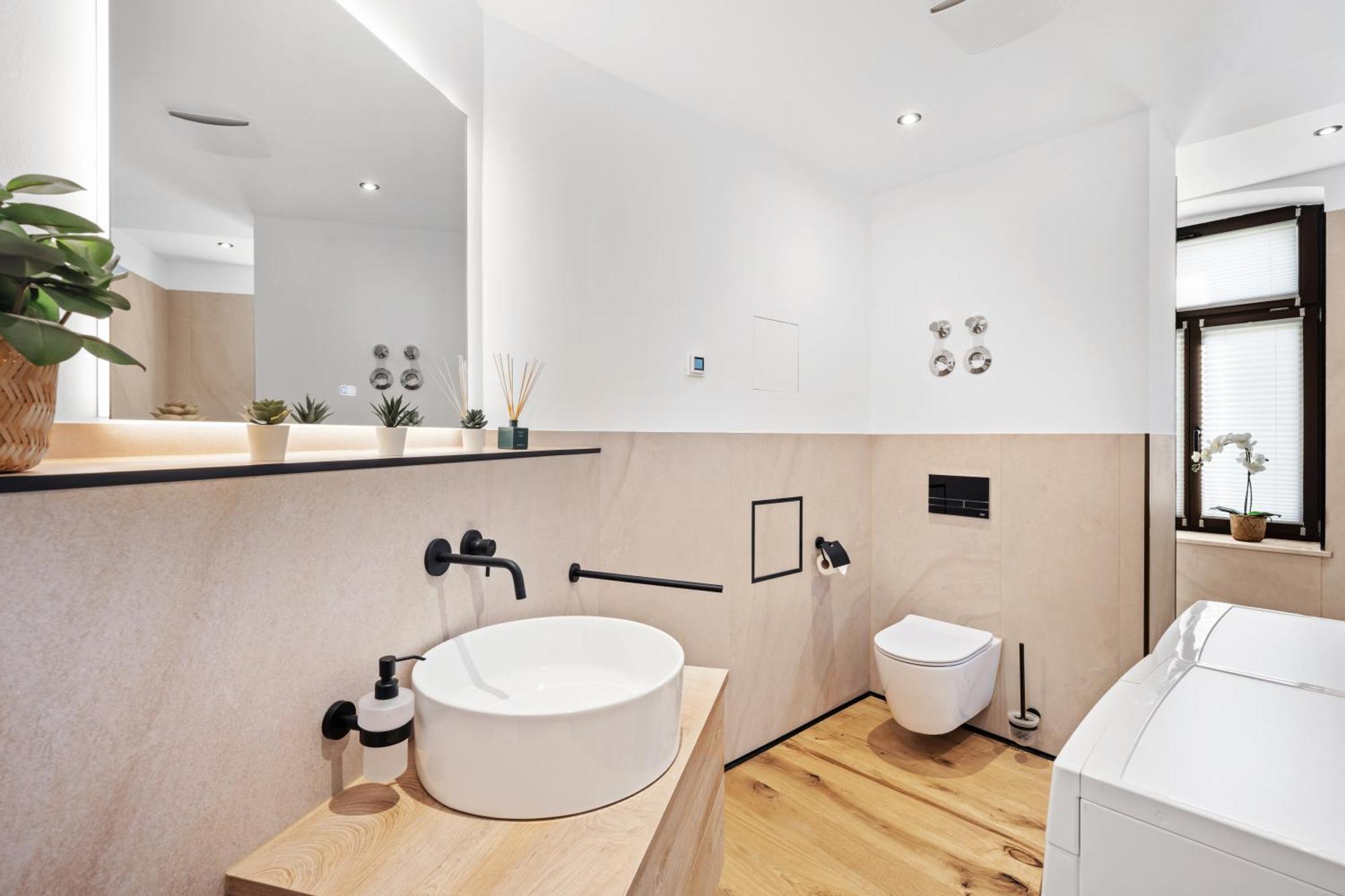 Edler Wohnraum Schlossteich-Suite 3 Sz Mit Zwei Balkonen, Kaffeevollautomat, Kamin, Klima, Lift & Zwei Parkplaetzen 켐니츠 외부 사진